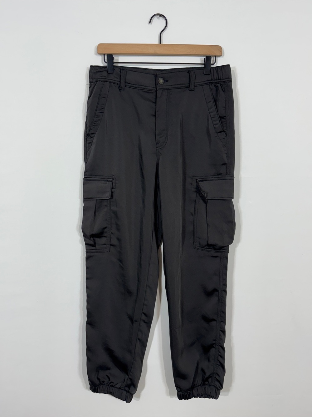 WP78 {American Eagle} Black Satin High Rise Cargo Carpenter Utility Jogger Pants